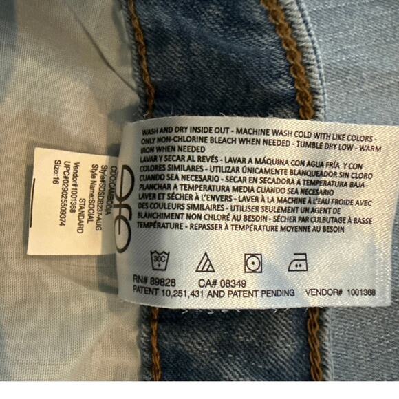 Social Standard High Rise Crop Straight Leg Jeans Plus Sz 16 Raw Hem Light Wash - Picture 9 of 13